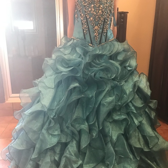 Tiffany princess pageant Ballgown sample size 6 - Picture 5 of 8
